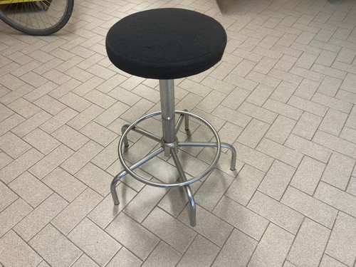 Sgabello girevole metallo - in,